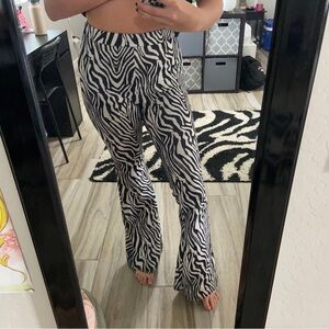 Zebra print pants🤍